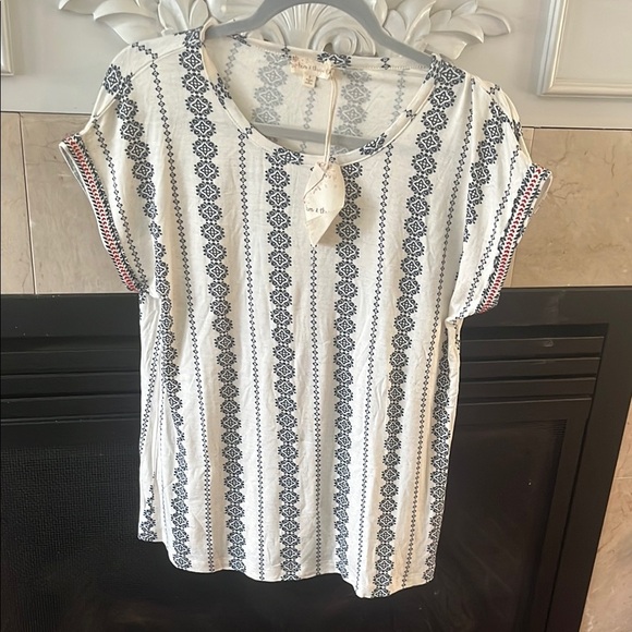 Hem & Thread off white and Blue  Tee - Picture 1 of 4